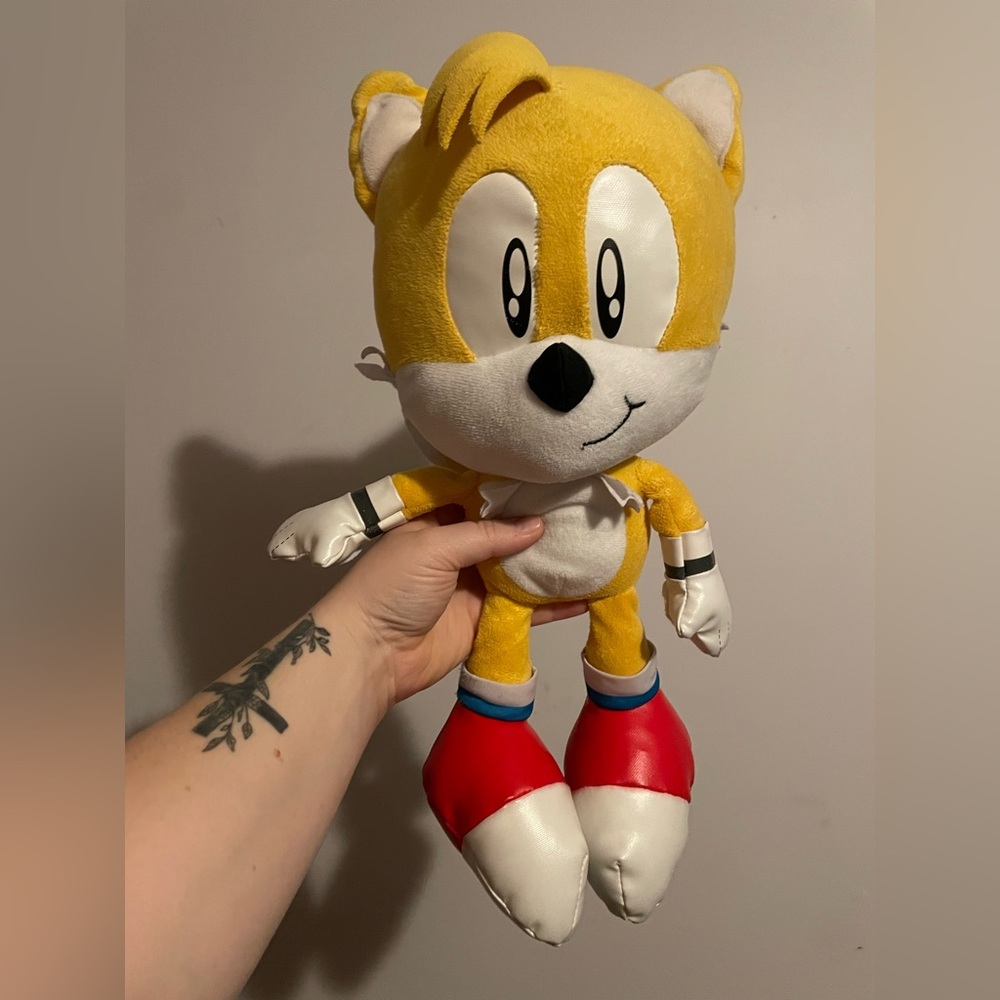 Sonic the hedgehog “TAILS” Plush
